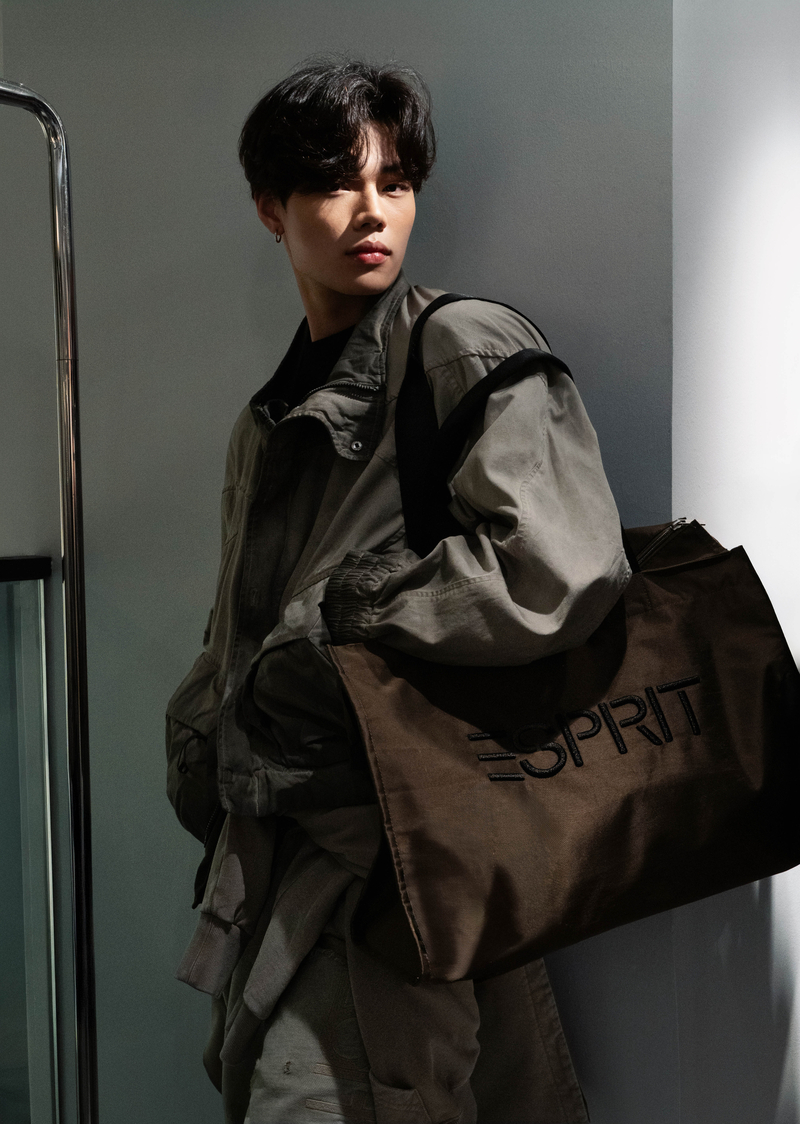 Esprit 中碼手提袋