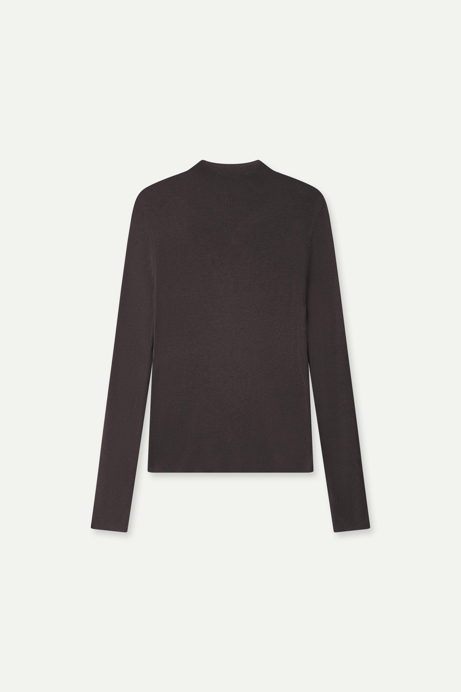 半高領針織上衣