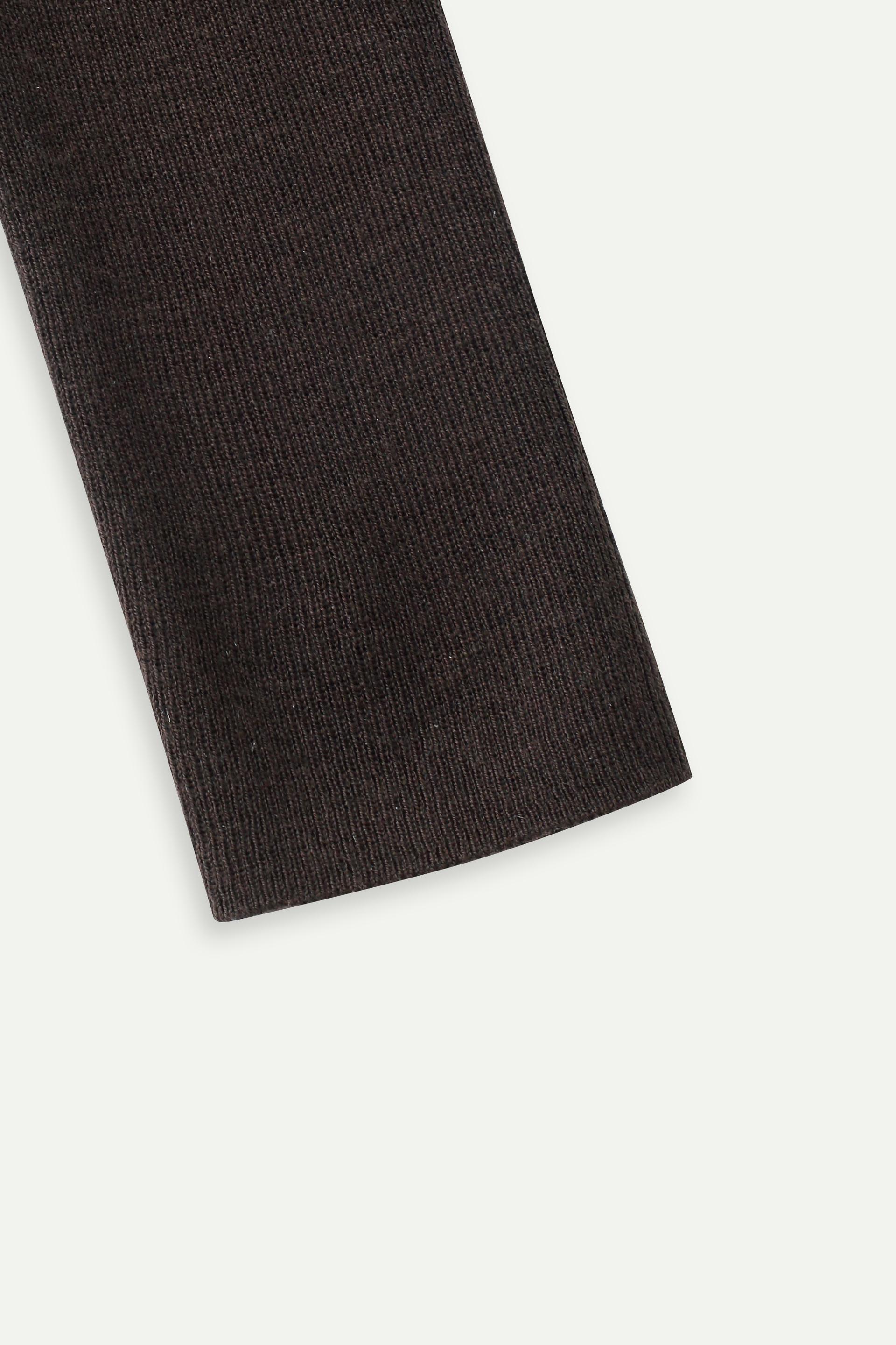 半高領針織上衣