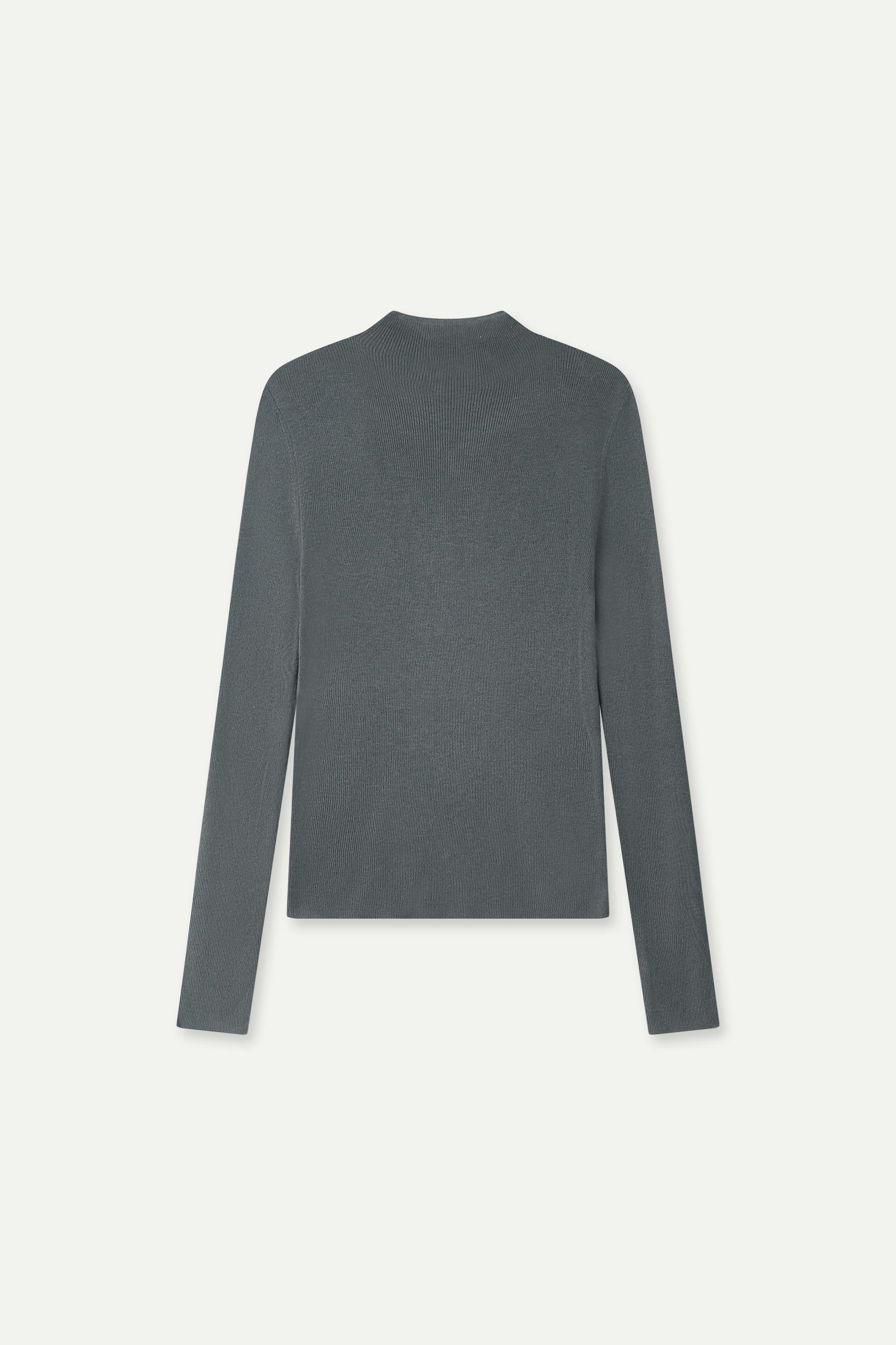 半高領針織上衣