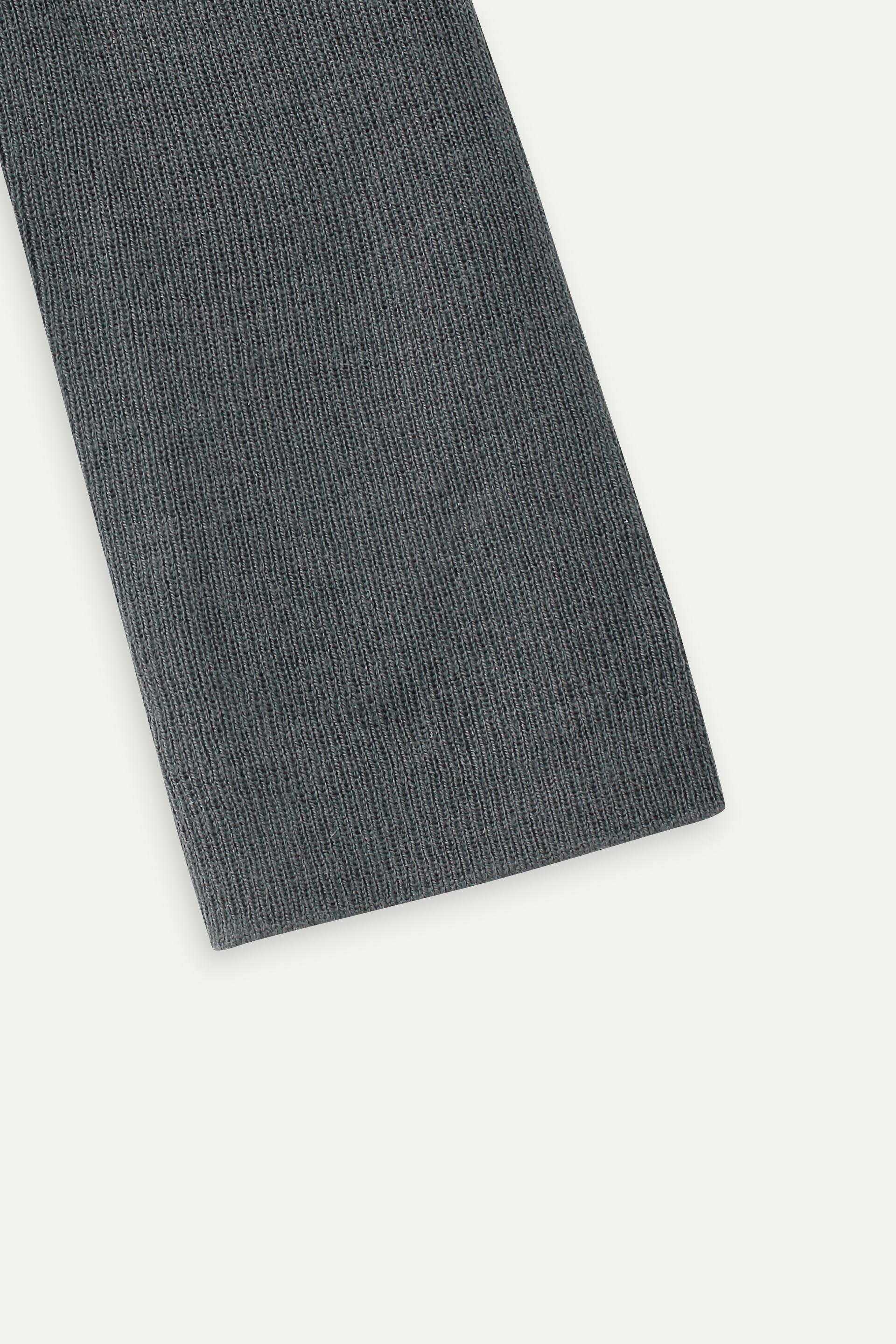 半高領針織上衣