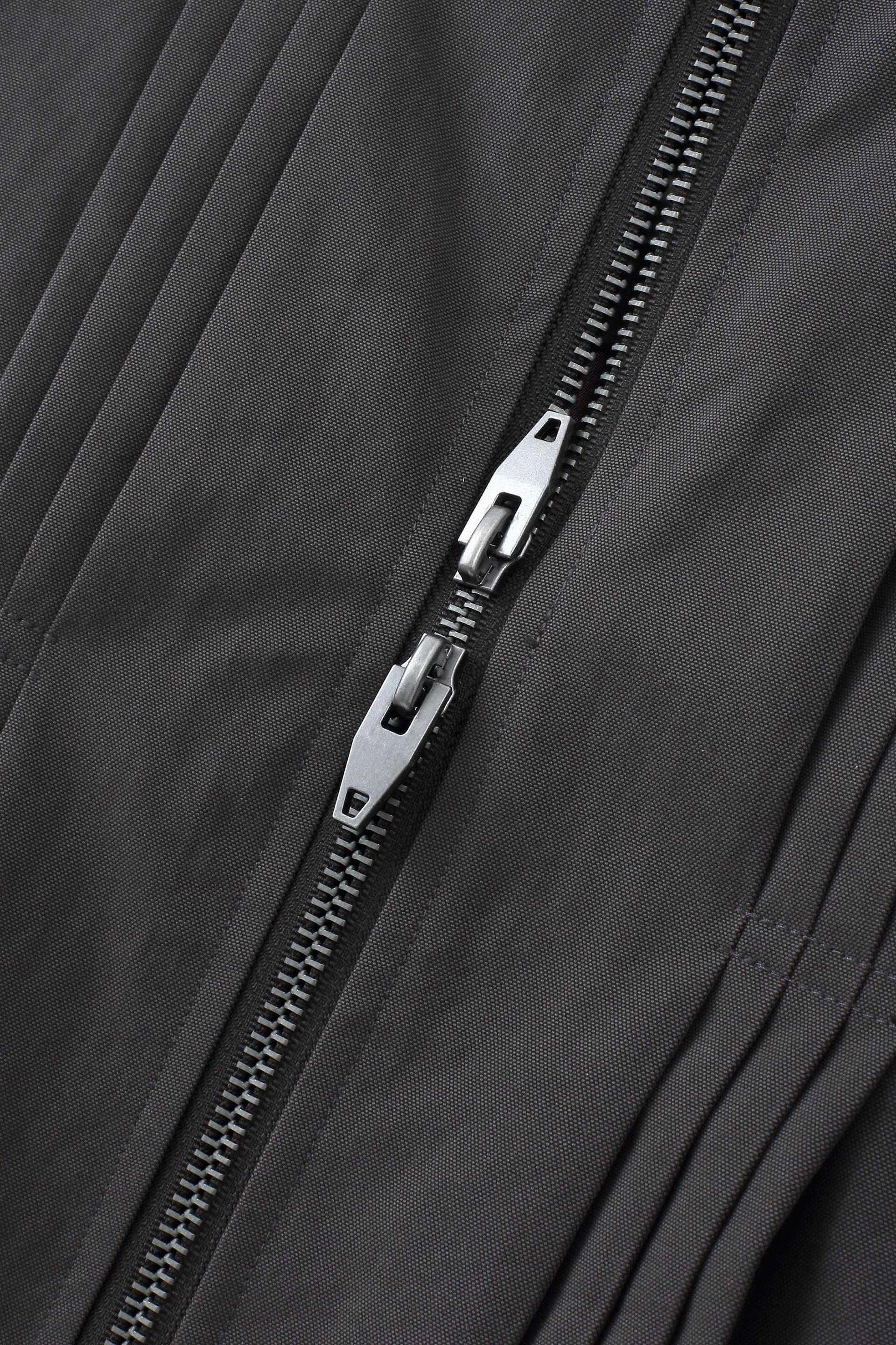 撞色領壓褶拉鏈外套