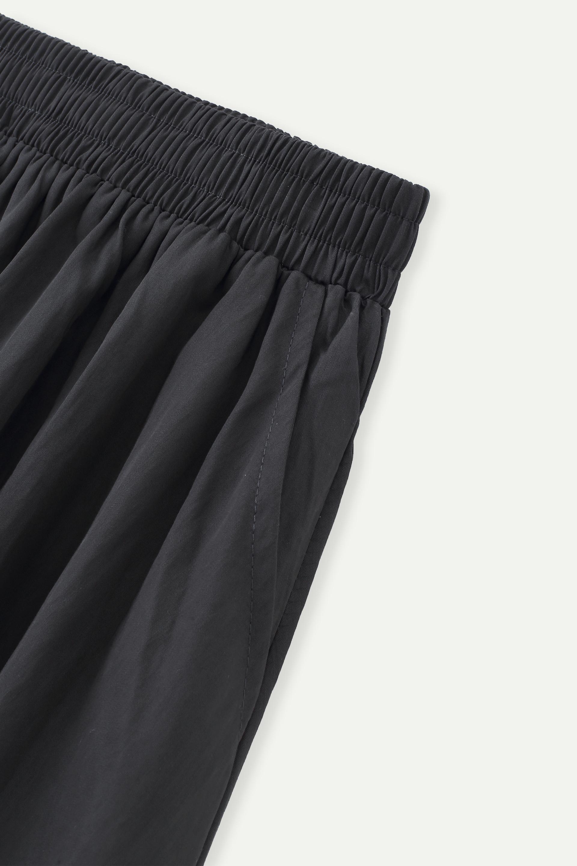 鬆緊腰中長半身裙（附口袋）